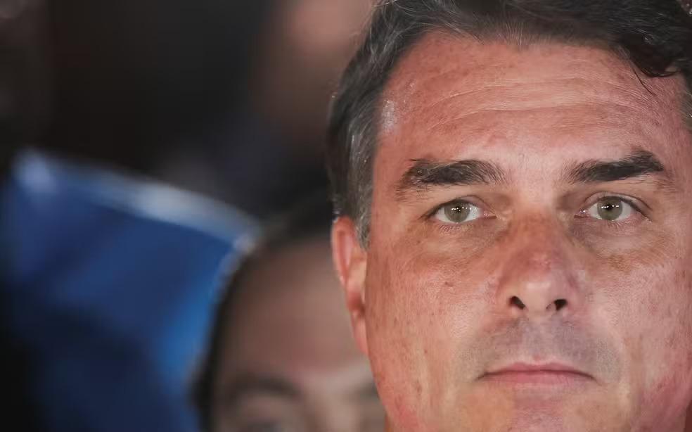 EUA vai conceder visto e autorizar entrada de Flávio Bolsonaro