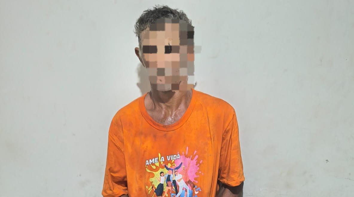 Homem é amarrado em placa após furtar ferramenta em Parauapebas