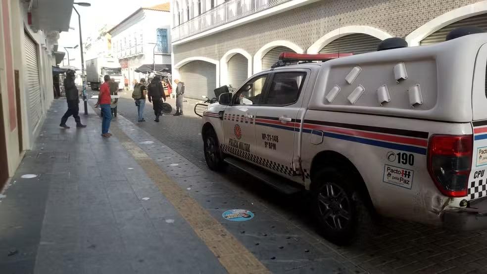 Homem é resgatado de bueiro durante suspeita de furto de cabos em São Luís