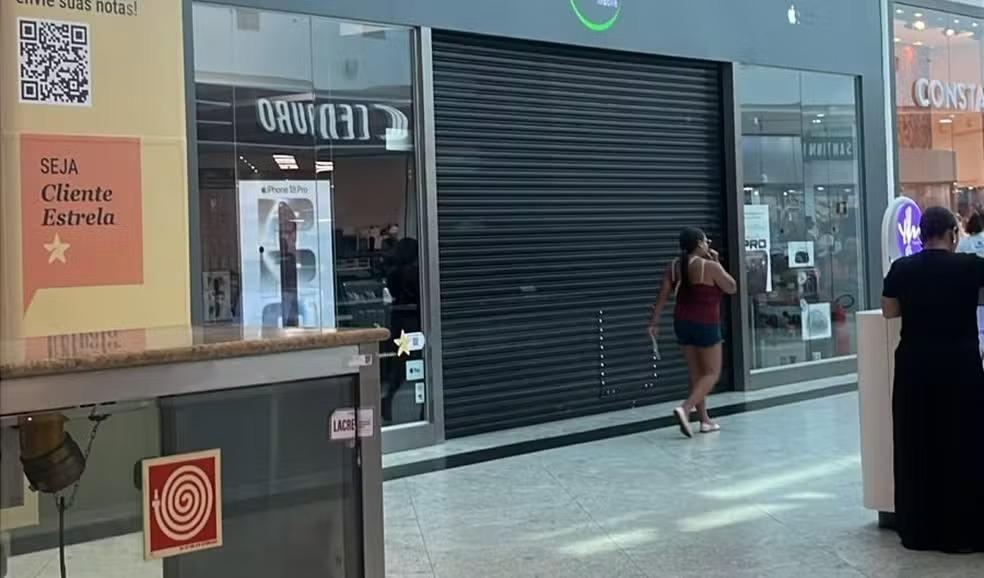 Homens armados assaltam loja e roubam cerca de 70 celulares em shopping de Belém