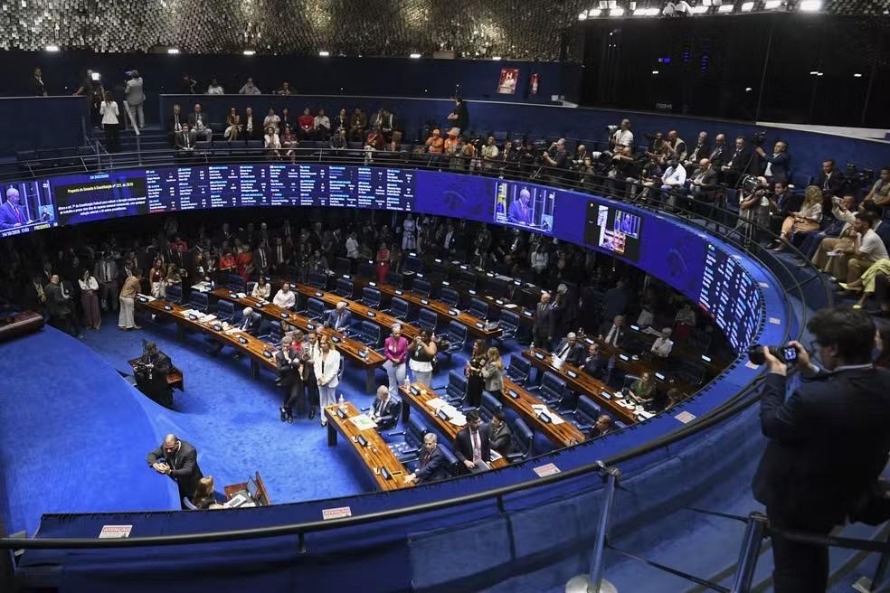 Maioridade penal: PT quer 16 anos para crimes hediondos e oposição defende 14