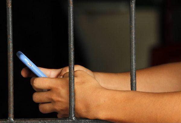 Presos pagavam R$ 500 por 30 minutos de celular em presídio no Tocantins