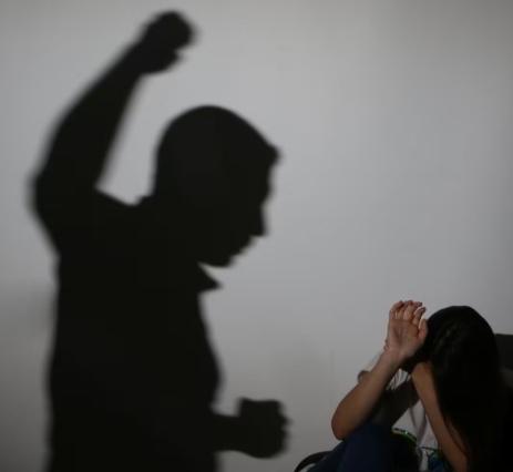 TSE barra candidaturas de condenados por violência doméstica