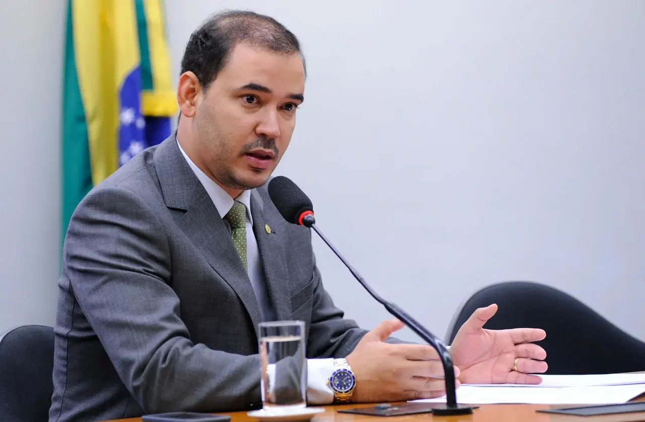 Vicentinho define equipe de transição de governo no Tocantins