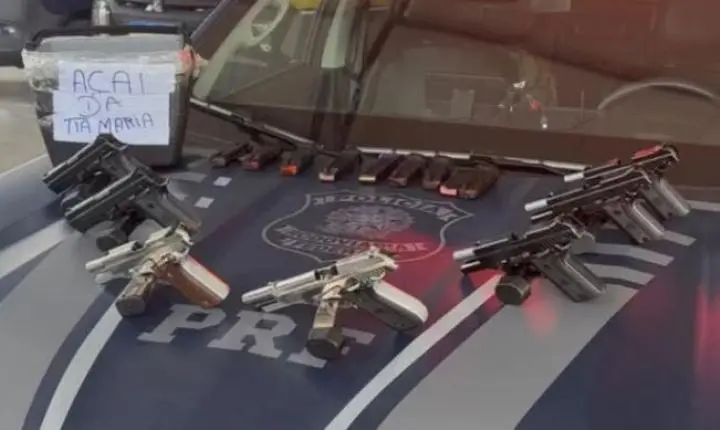 Benevides: PRF apreende armas, carregadores e munições dentro de caixa térmica