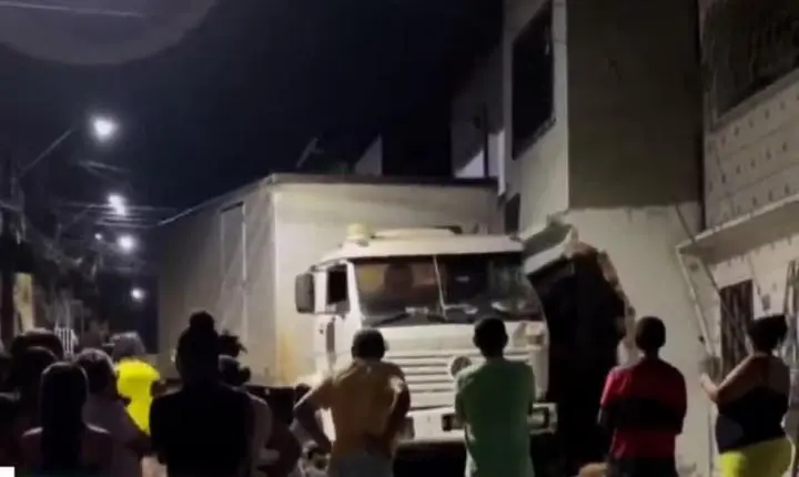 Caminhão atropela e mata mulher em São Luís