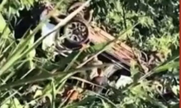 Capotamento na BR-230 deixa dois feridos na entrada de Altamira