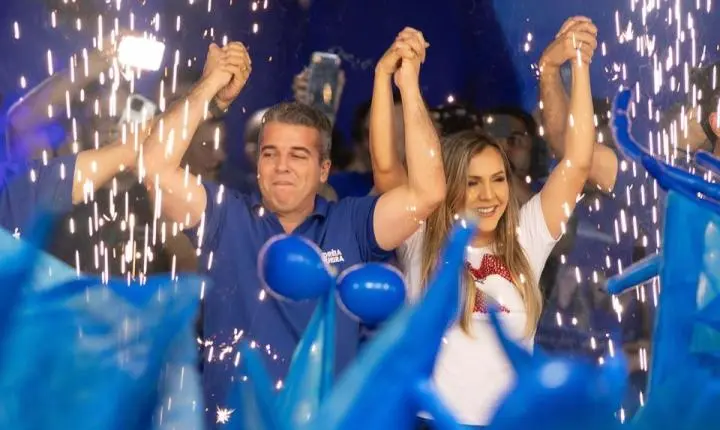 Com arena lotada, Andréia Siqueira lança pré-candidatura à deputada federal