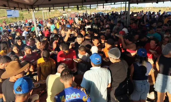Com festa e churrasco, Godoy celebra asfalto do Cidade Nova junto ao povo de Itupiranga