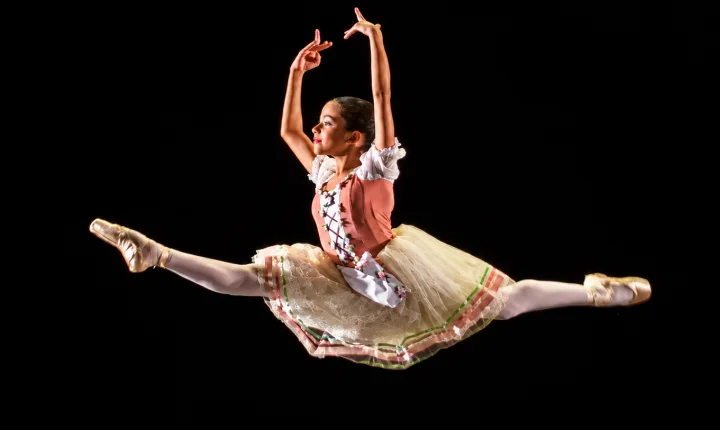 Conheça a bailarina que representa Canaã dos Carajás no maior festival de dança do Norte