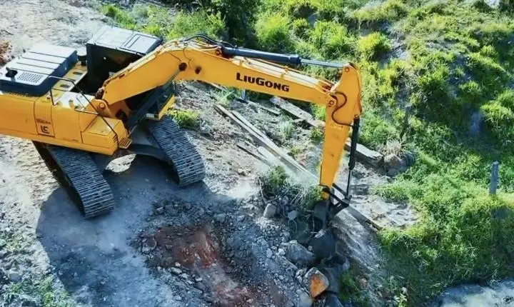 Construção de ponte altera trânsito em vicinal entre Barreiro Preto e Tupã, em Xinguara