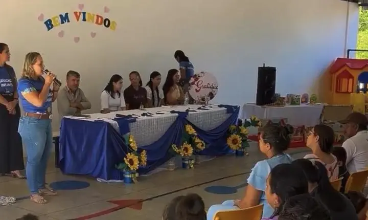 Cumaru do Norte entrega uniformes e reforça educação infantil
