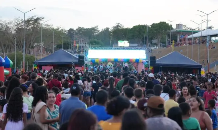 Dia das Crianças em Breu Branco presenteia garotada com mais de 8 mil brinquedos