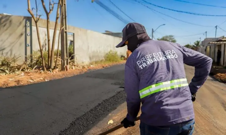 Diversas vias em Canaã dos Carajás passam por recuperação asfáltica 