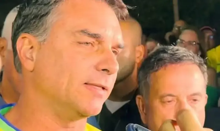 Em Natal, Flávio Bolsonaro projeta vitória no primeiro turno