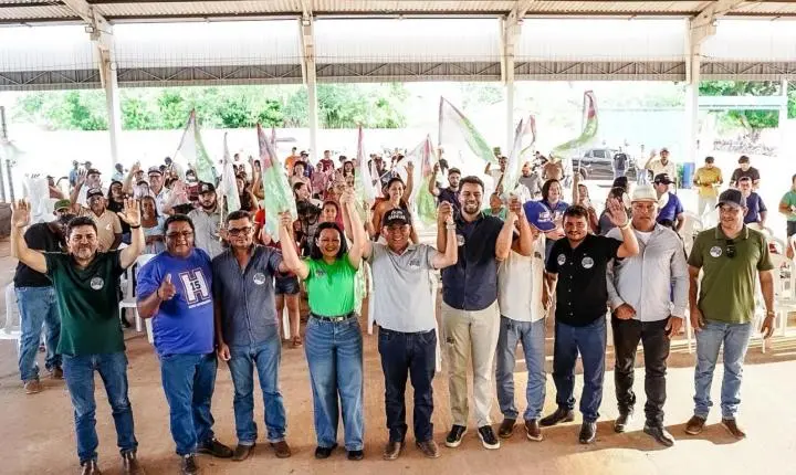 Eugênio Gadelha recebe apoio de Laane Barros em Piçarra