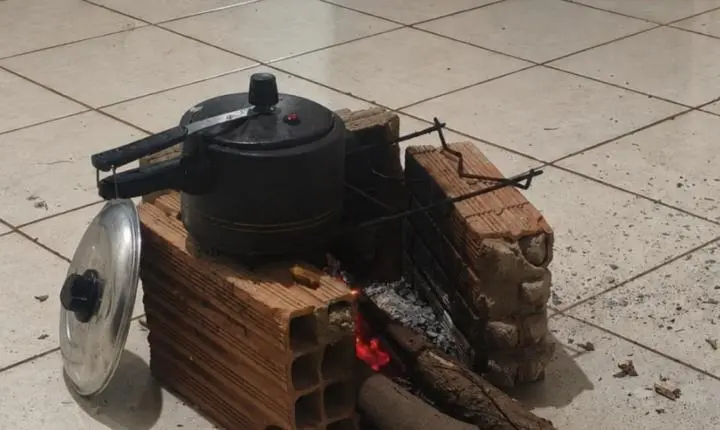 Fogo improvisado em apartamento mobiliza bombeiros em Parauapebas