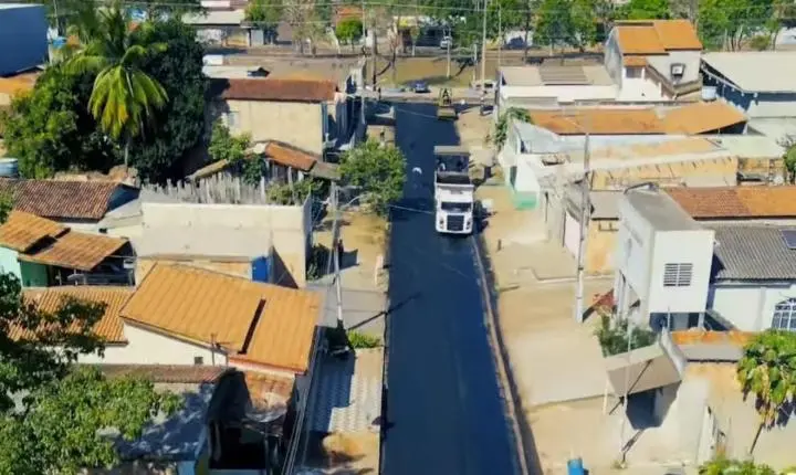Goianésia do Pará: 'Chão preto' chega às ruas dos bairros Rio Verde e São Luís