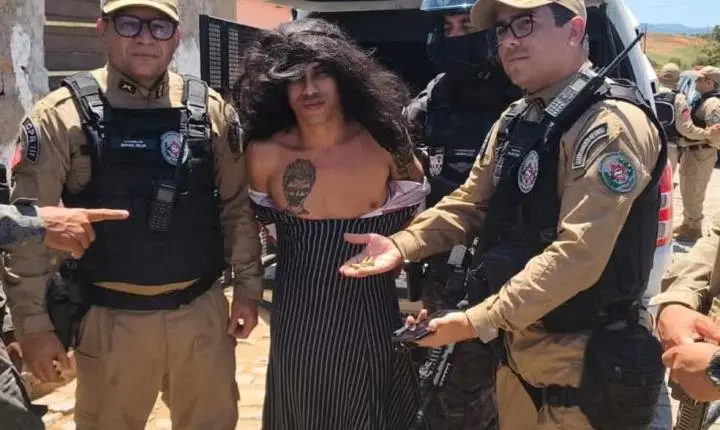Homem é preso disfarçado de mulher e é investigado por 16 homicídios na Paraíba