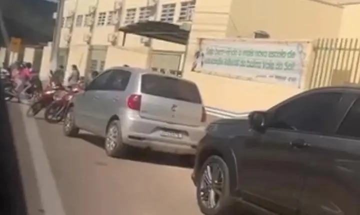 Homem invade escola com facão e causa pânico em Parauapebas