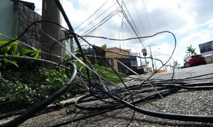 Homem morre eletrocutado após tocar em fio de alta tensão em Novo Repartimento