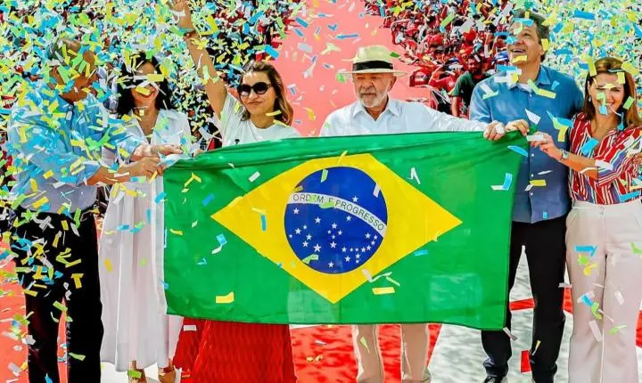 'Nós vamos fazer deste país uma grande nação', diz Lula em primeiro ato oficial de campanha