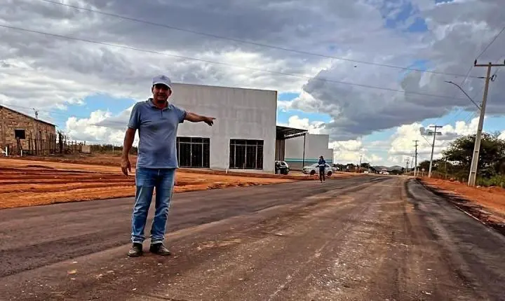 O trabalho não para: prefeito Nego acompanha obras de infraestrutura em Cumaru do Norte