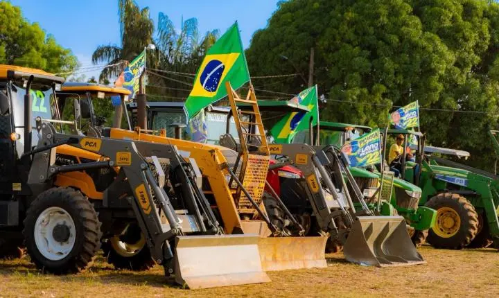 Piçarra: Rabelo comanda mega carreata em apoio a Flávio Bolsonaro