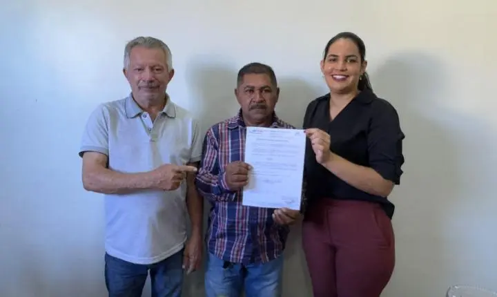 Prefeita Marcellane Cristina empossa novo secretário de Agricultura em São João do Araguaia