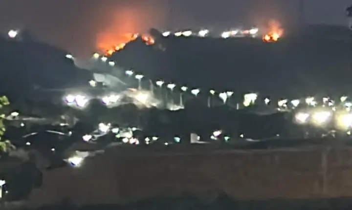 Prefeitura de Canaã mobiliza equipes para conter incêndio no Morro das Antenas