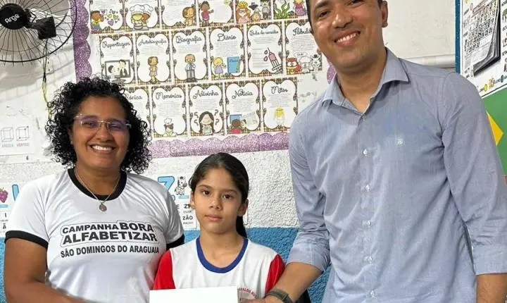 São João do Araguaia premia alunas por desempenho em Matemática e Português