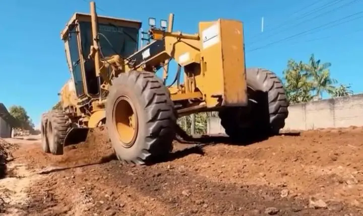 Vandin e Eráclito dão início a obras de infraestrutura nas ruas de Água Azul do Norte